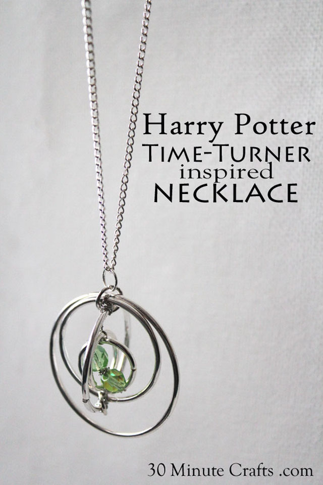 I don't know if I've mentioned this before but I have a severe bookish necklace problem. Like I can't stop making and buying them. Thanks to Caroline of 30