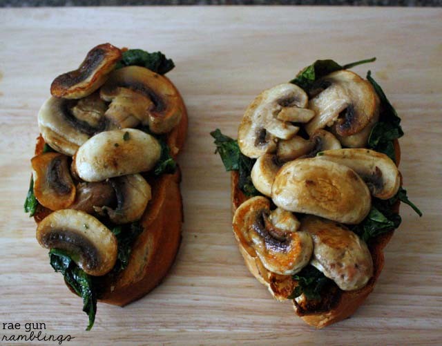 Spinach Mushroom Toast-001s