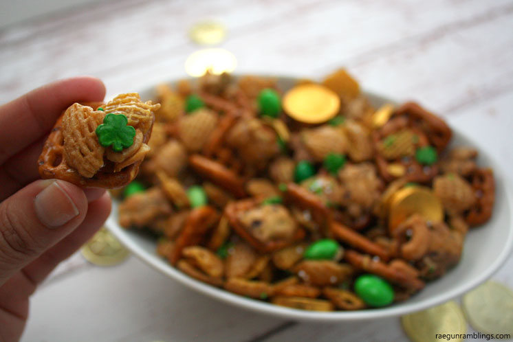 One of our favorite St. Patrick's Day recipes snack mix - raegunramblings.com