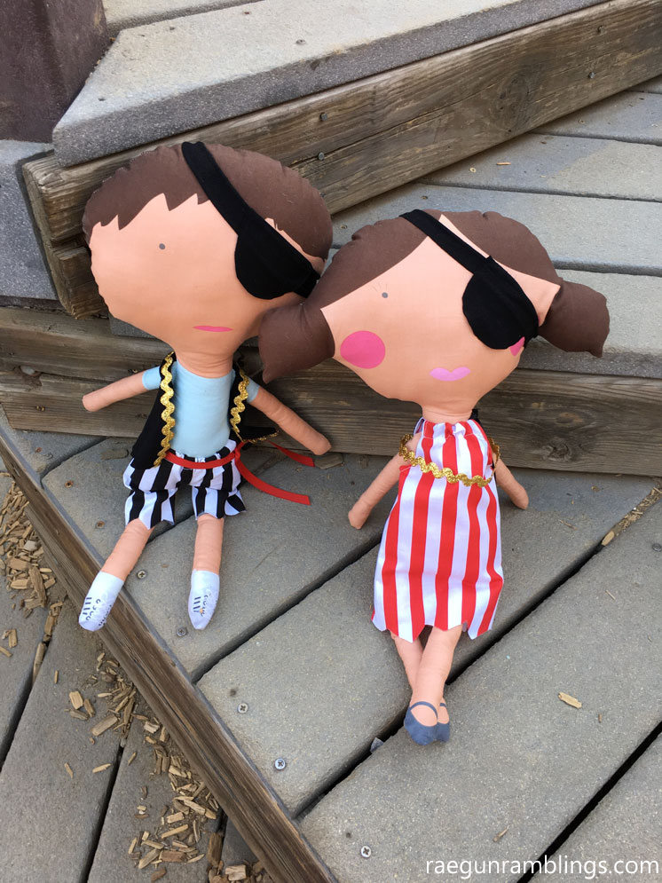 DIY giant pirate dolls. Great sewing project would make a fun gift.