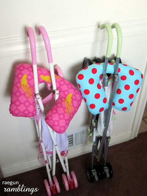 Easy DIY travel pillows for kids. Great fast sewing tutorial perfect for the next road trip or family vacation