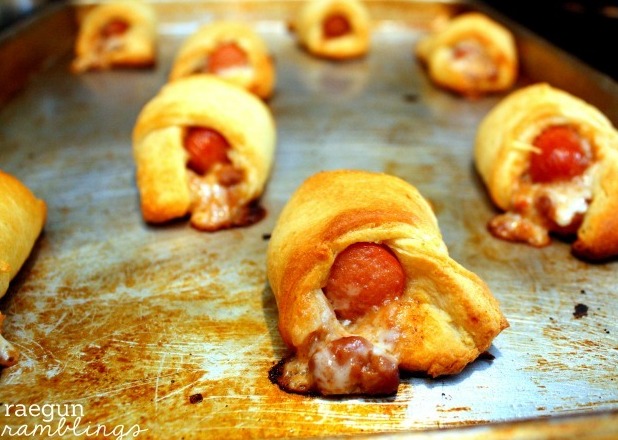 Chili Cheese Pigs in a Blanket