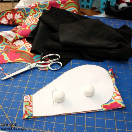 Sewing Pockets at Rae Gun Ramblings