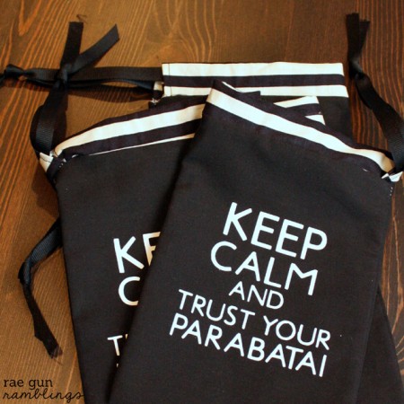 Keep Calm and TruSt Your Parabati pouches perfect for celebrating the #cityofbones movie #themortalinstruments #yalit #tutorial - Rae Gun Ramblings