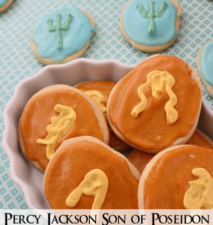 Make your own golden drachmas or son of poseidon cookies for your favorite #percyjackson fan - Rae Gun Ramblings