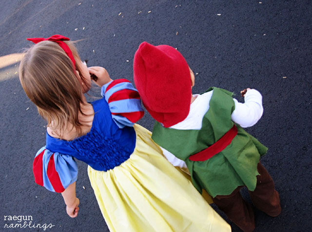 Snow White and Dwarf Halloween costume and lots of costume making tips at Rae Gun Ramblings