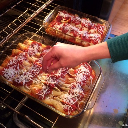 World's yummiest stuffed shells recipe. I make this all the time. And it freezes great. Recipe from Rae Gun Ramblings