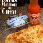 The best of comfort food. Quick and easy buffalo macaroni and cheese recipe from Rae Gun Ramblings