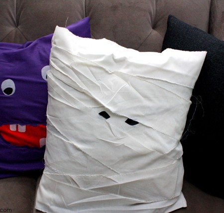 15 minute Mummy and Monster pillow case tutorials - Rae Gun Ramblings