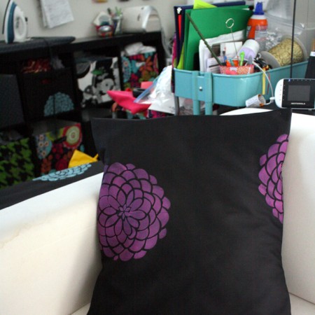 Super cute and easy stenciled pillow. And great craft room inspiration - Rae Gun Ramblings