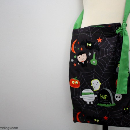 Super cute and easy glow in the dark trick or treat bag tutorial - Rae Gun Ramblings