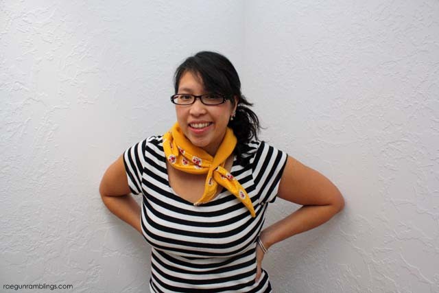 Super cute collar cozy. QUick and easy alternative to the scarf makes a great DIY gift idea - Rae Gun Ramblings