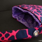 How to make a car trash bag holder in just an hour. Uses those doggie/diaper bags so smart!