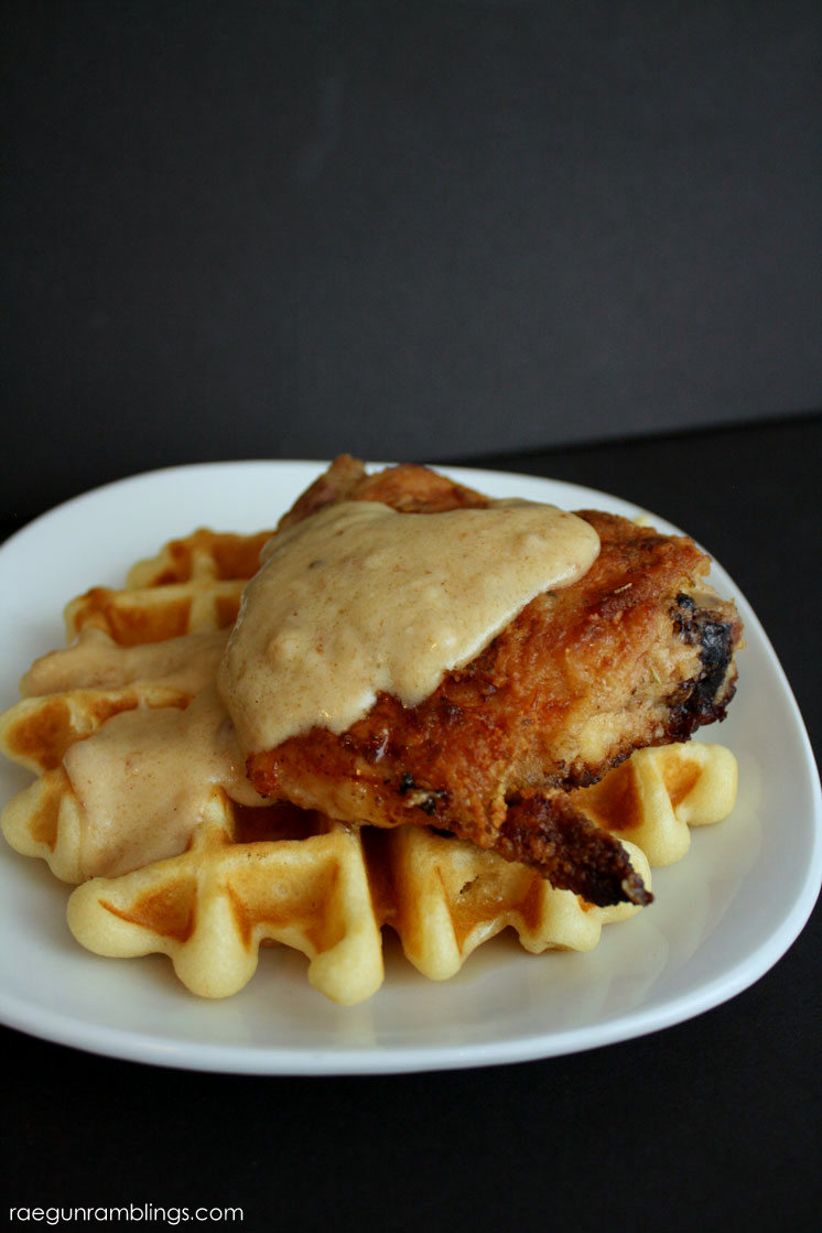 Delicious Chicken with buttermilk waffles recipe. Delicious breakfast, lunch or dinner.