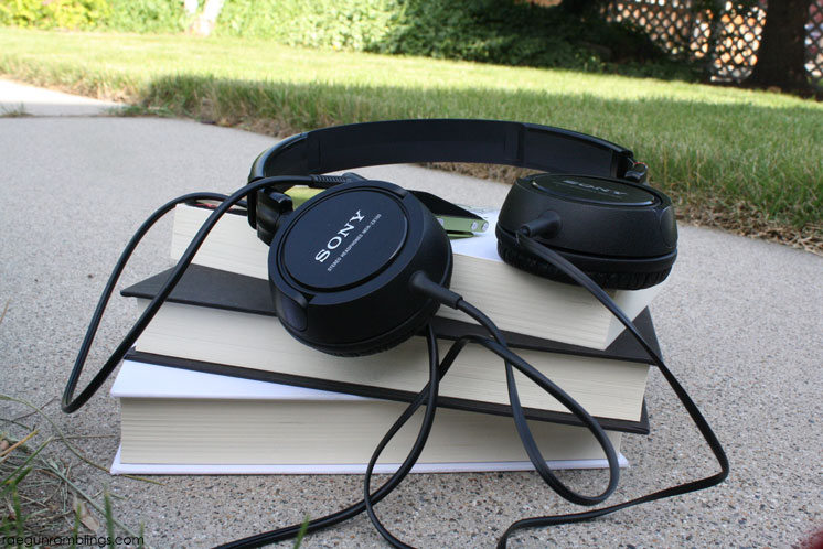 Awesome audiobooks to check out. Great reading list for road trips.