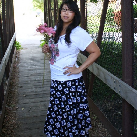 Super cute and easy square maxi skirt tutorial.