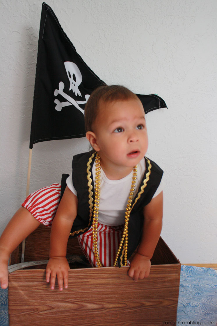 Too cute! Pirate ship made from old diaper box. 30 minute DIY tutorial