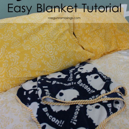 My go to blanket tutorial. Perfect DIY gift and easy sewing project.