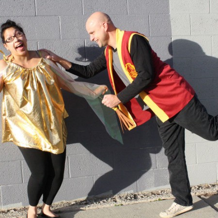 Love this! Adorable Harry Potter couple costume (works for pregnant costume too). Golden Snitch and quidditch player costume tutorial