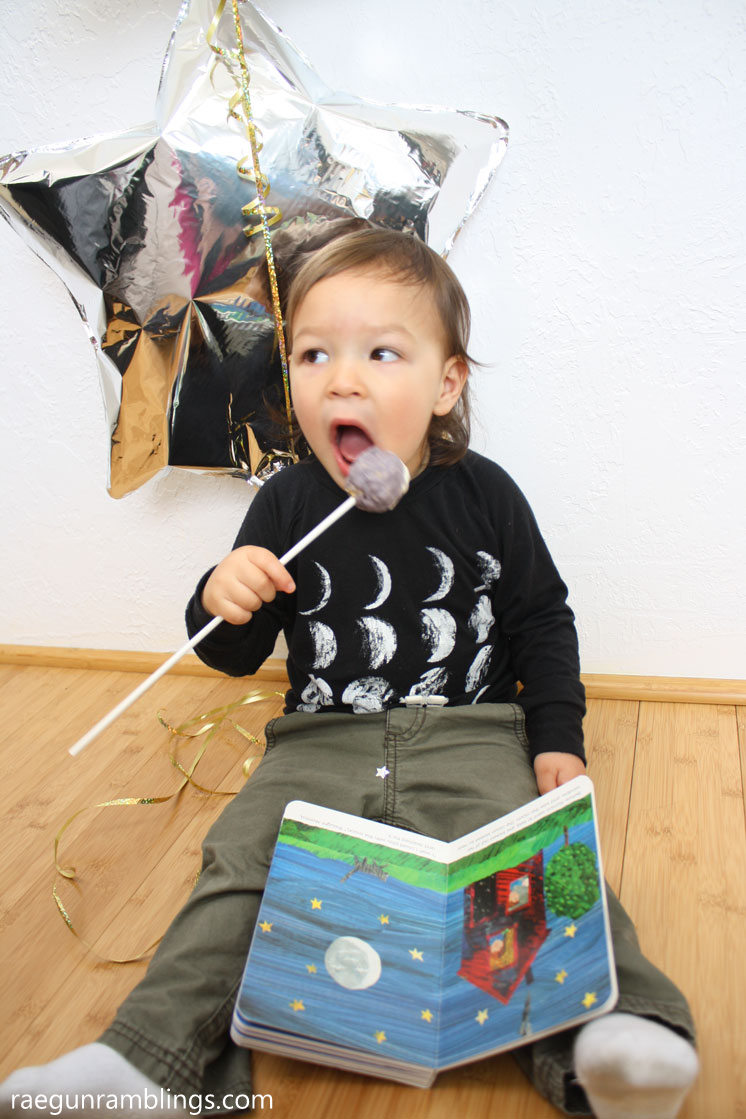 So awesome moon phase cookie pops recipe and kid book activity