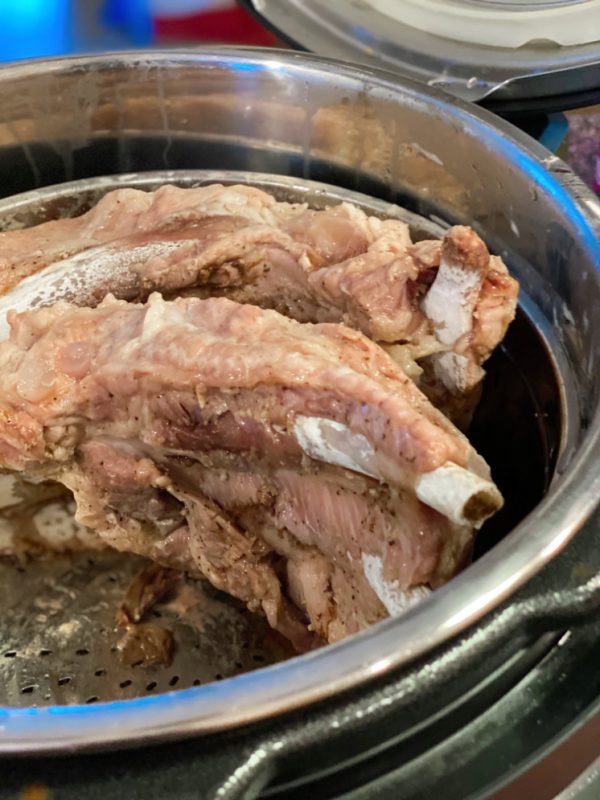 cooked ribs inside instant pot pressure cooker