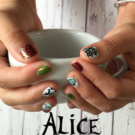 Obsessed with these great Alice through the looking glass inspired nails. Fabulous nail stamping art tutorial and detailed supply list and instructions.