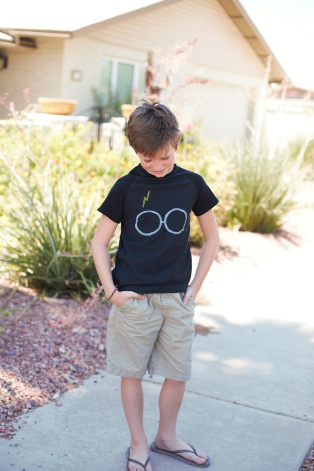 Fabulous Harry Potter Glasses and Scar Boy's Shirt