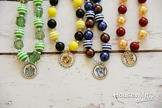 Harry Potter House Necklaces super cute craft tutorial and great kid activity