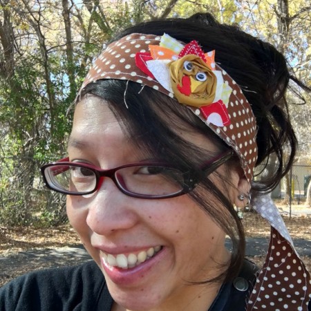 15 minute Fabric turkey headband free sewing pattern and tutorial cute Thanksgiving craft.