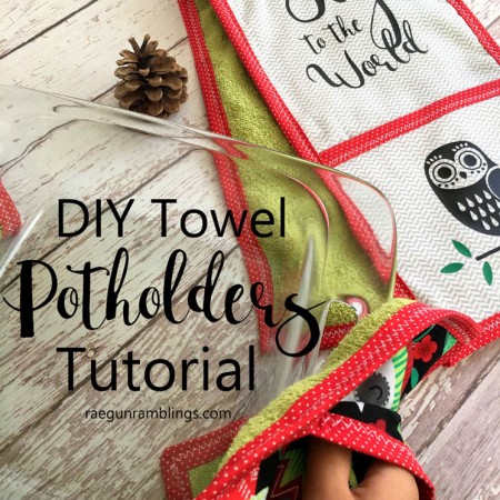 Darling double pot holder towel tutorial. Great free sewing pattern