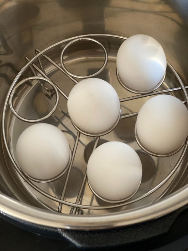 eggs in instant pot on rack