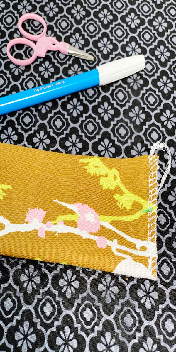 How to mark darts for diy fabric face masks