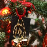 Monogram Glitter Ornament Tutorial from Rae Gun Ramblings