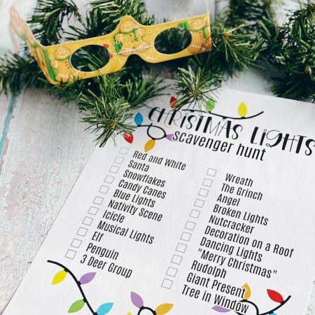 3D glasses and printed christmas scavenger hunt