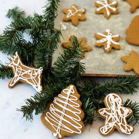 Iced Gingerbread Cookies for Christmas